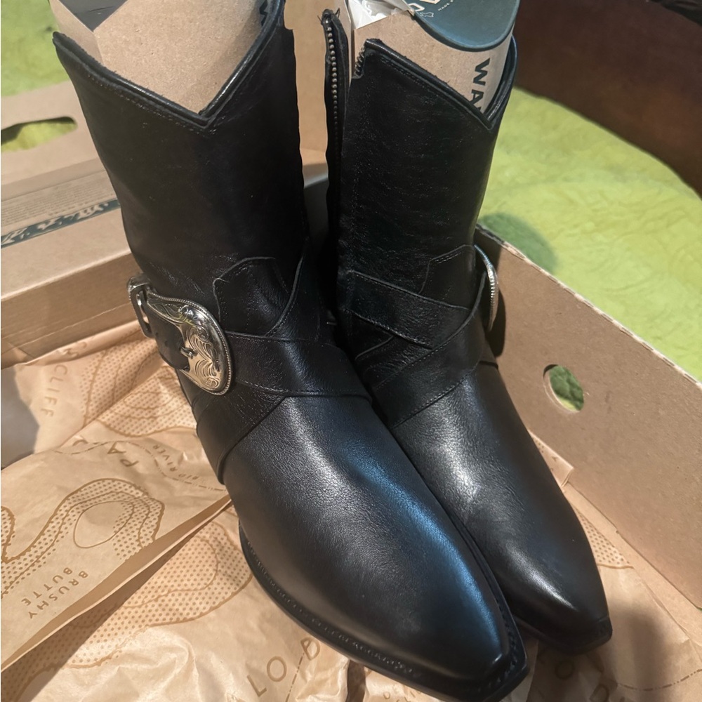 Tecovas  Dakota Midnight Black Leather Boots with Silver Accents